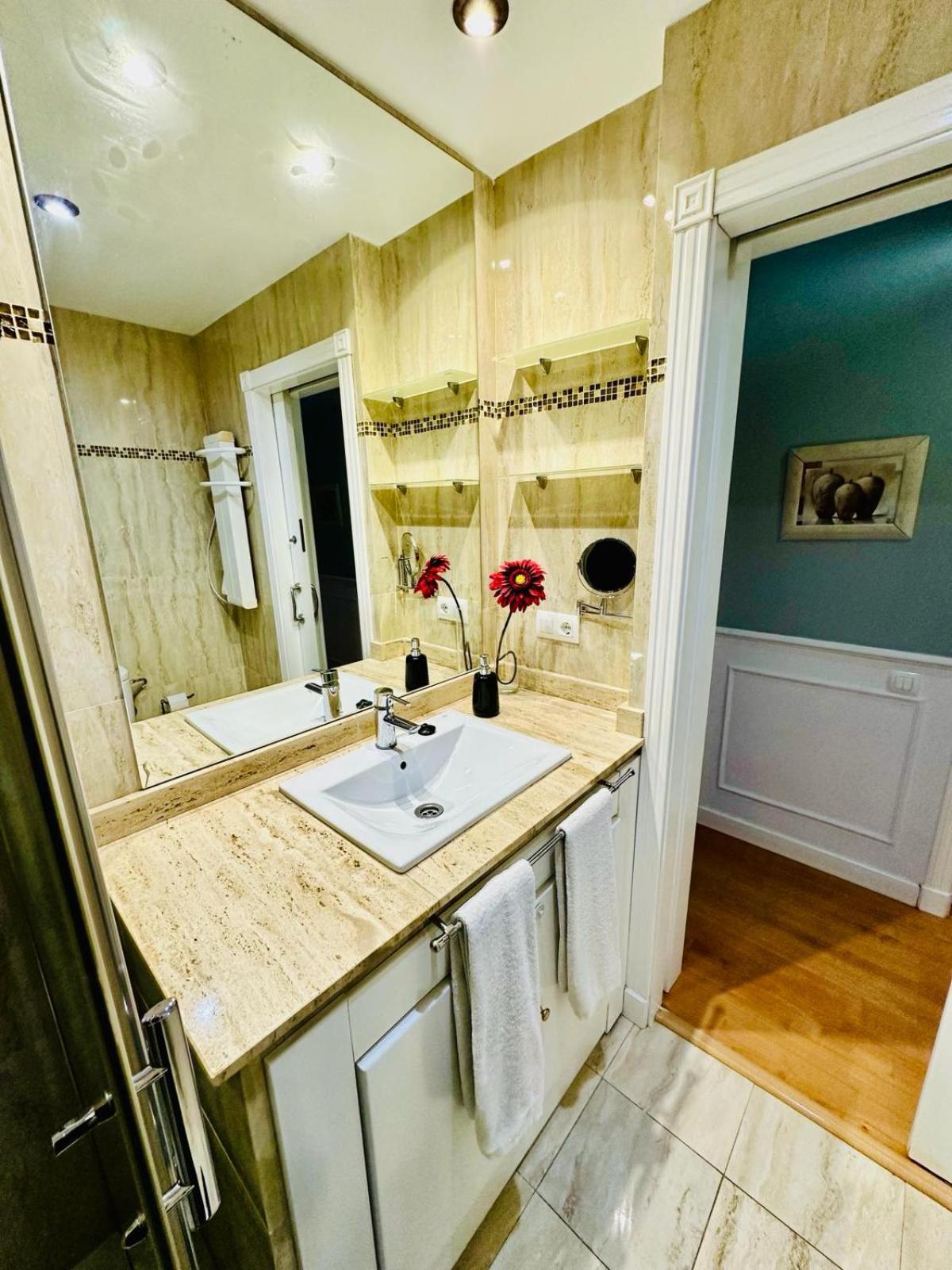 Apartamento Turistico Pizarro Mérida Exteriör bild