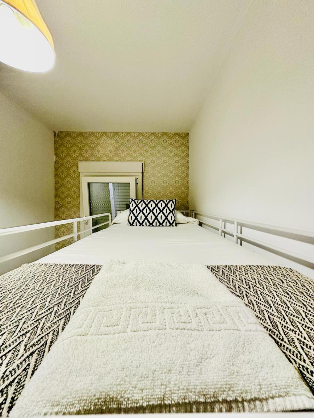 Apartamento Turistico Pizarro Mérida Exteriör bild
