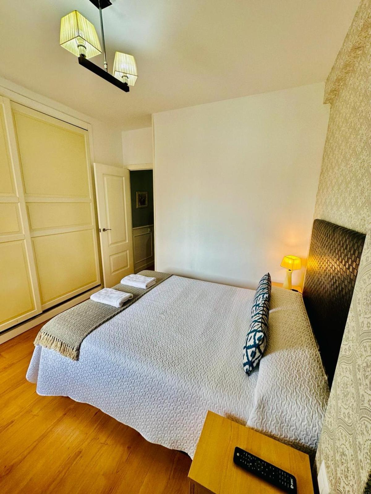 Apartamento Turistico Pizarro Mérida Exteriör bild