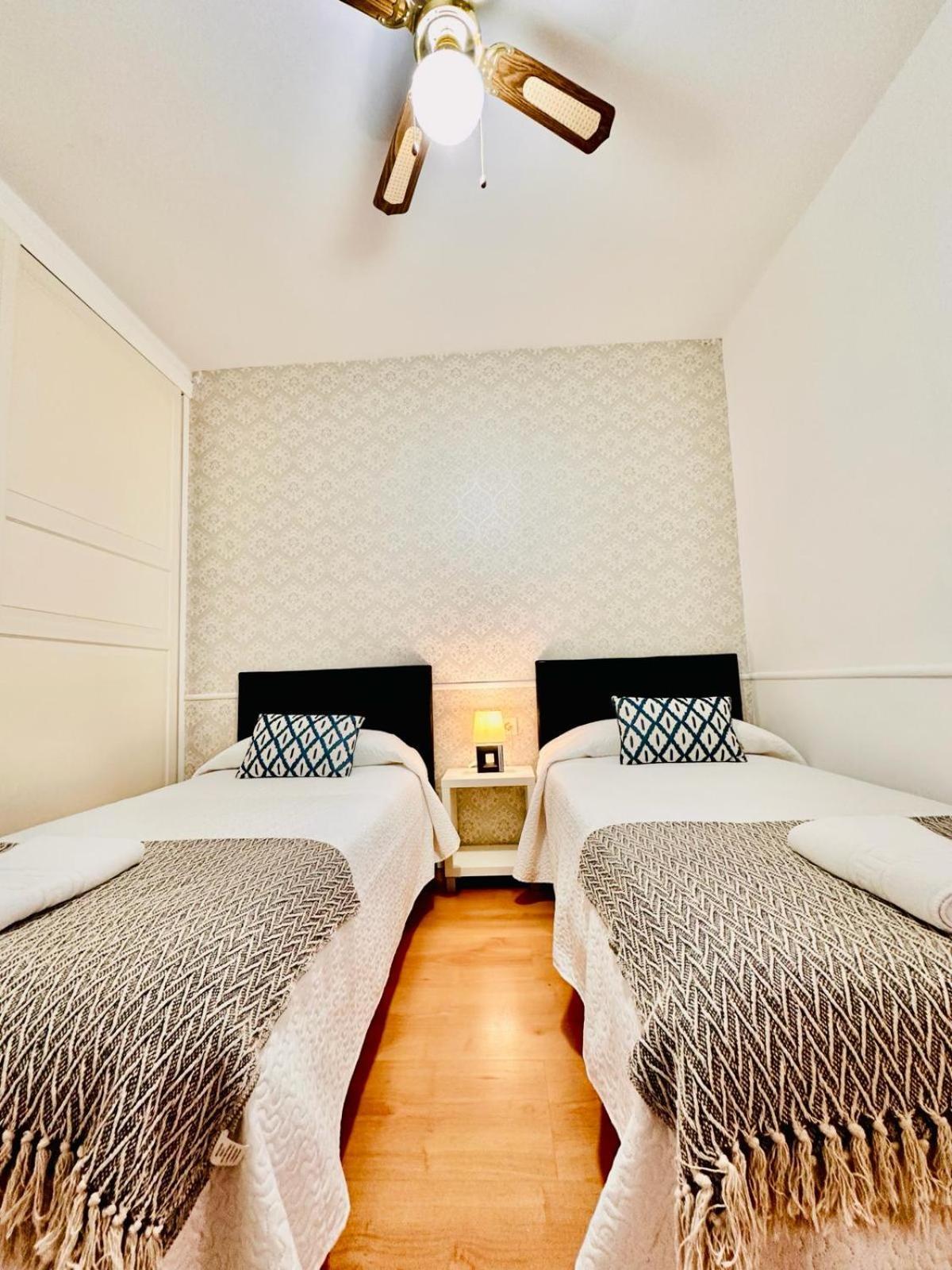 Apartamento Turistico Pizarro Mérida Exteriör bild